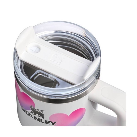 NWT Stanley Valentine's Day 20oz Flowstate Quencher - Frost Heart Gradient - Picture 3 of 3